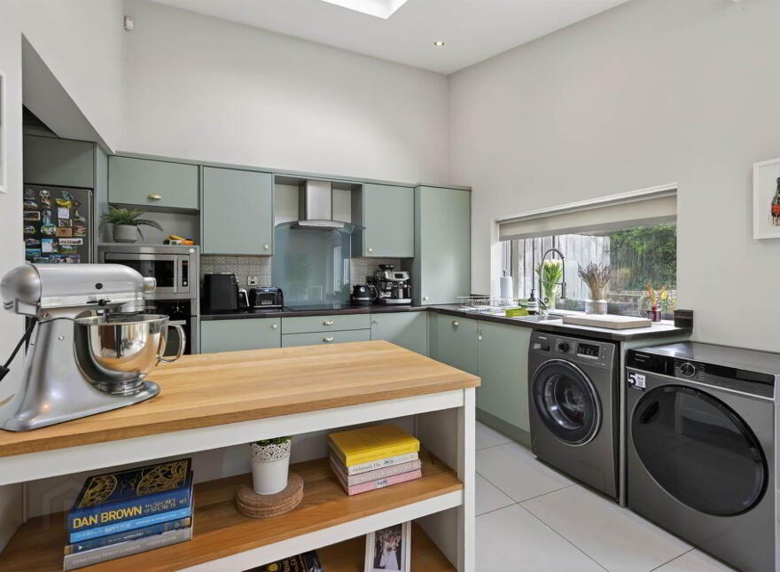 617 Upper Newtownards Road, Belfast, BT4 3LQ