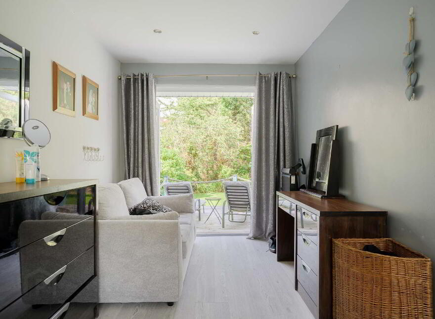 9 Riverside Road, Bangor, BT20 4SA