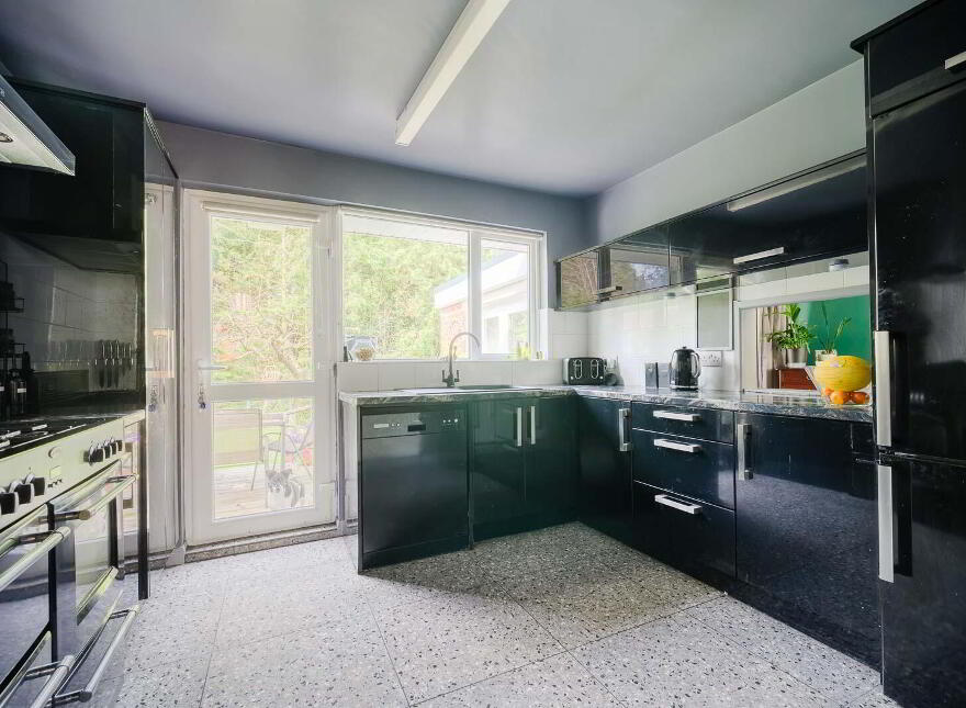 9 Riverside Road, Bangor, BT20 4SA