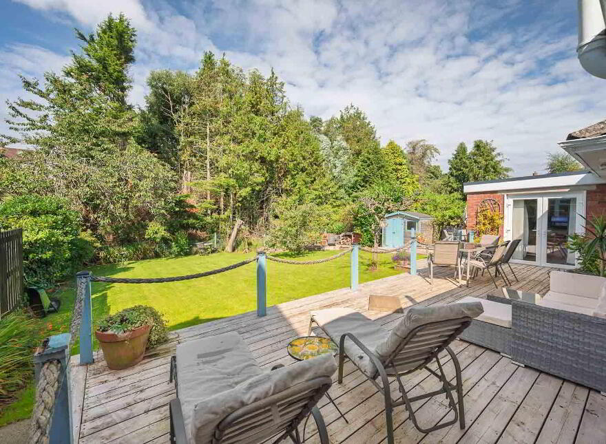 9 Riverside Road, Bangor, BT20 4SA