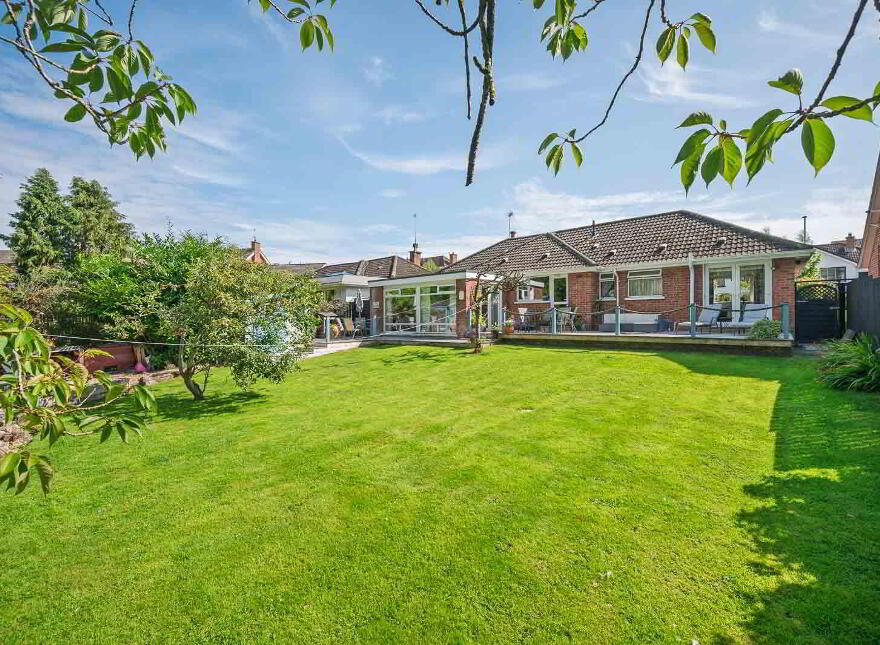 9 Riverside Road, Bangor, BT20 4SA