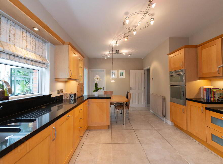 8 Shorelands Gardens, Greenisland, Carrickfergus, BT38 8WR