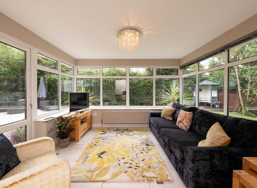 8 Shorelands Gardens, Greenisland, Carrickfergus, BT38 8WR