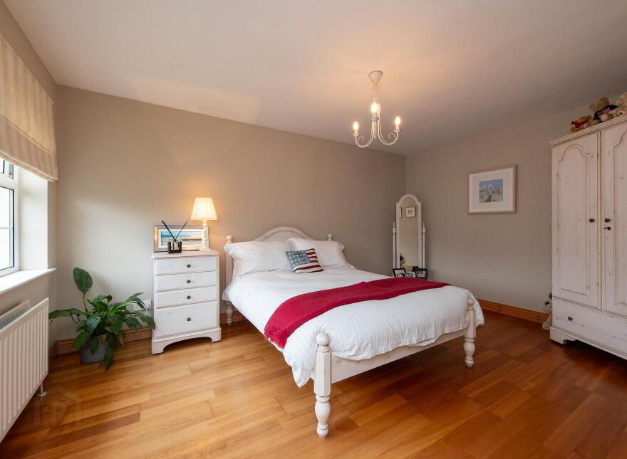 8 Shorelands Gardens, Greenisland, Carrickfergus, BT38 8WR