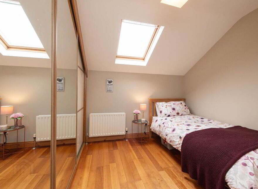 8 Shorelands Gardens, Greenisland, Carrickfergus, BT38 8WR