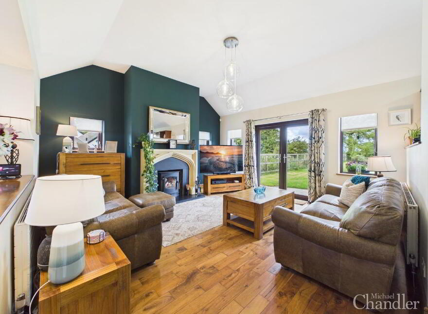 32 Moss Road, Drumbo, Lisburn, BT27 5JT
