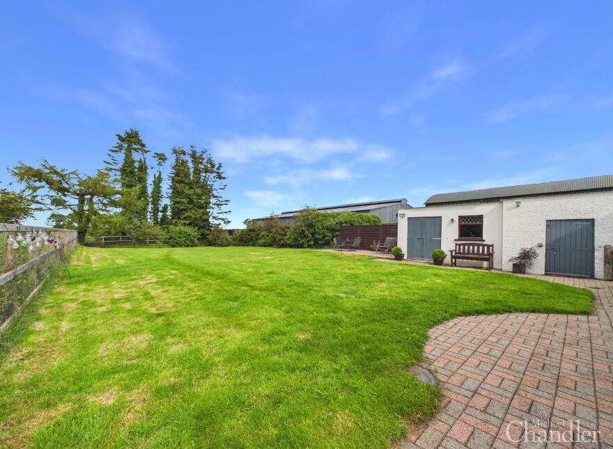 32 Moss Road, Drumbo, Lisburn, BT27 5JT