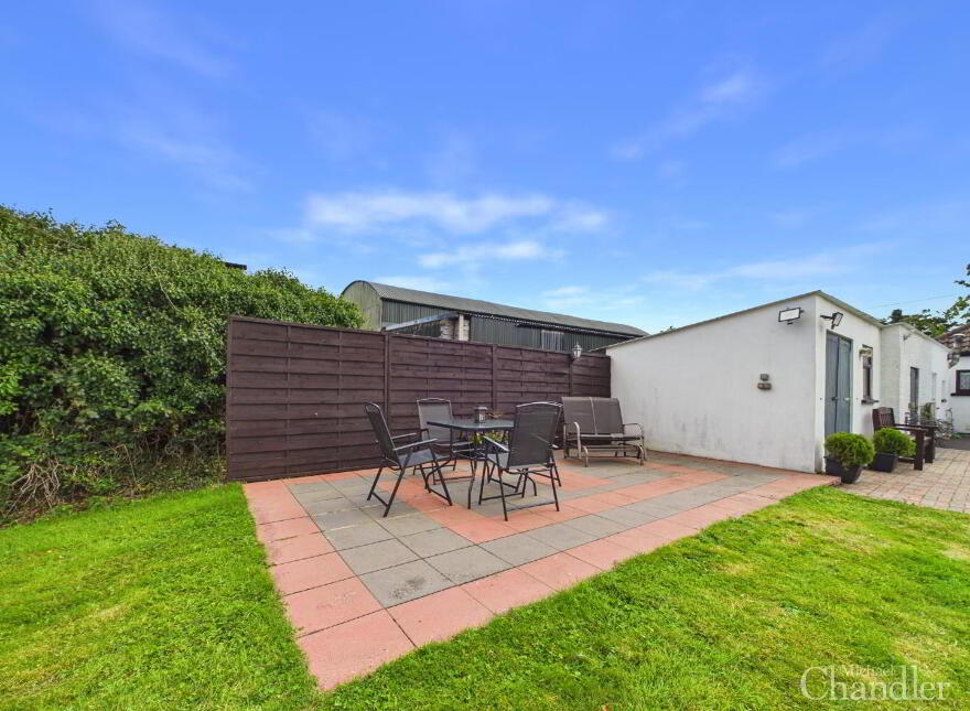 32 Moss Road, Drumbo, Lisburn, BT27 5JT