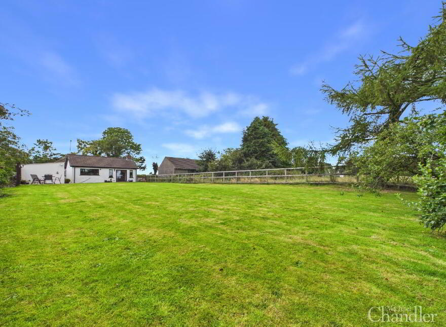 32 Moss Road, Drumbo, Lisburn, BT27 5JT