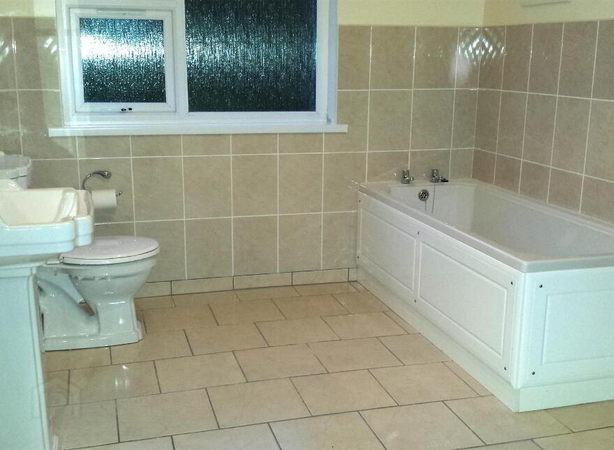 124 Dunlade Road, Greysteel, Londonderry, BT47 3BJ