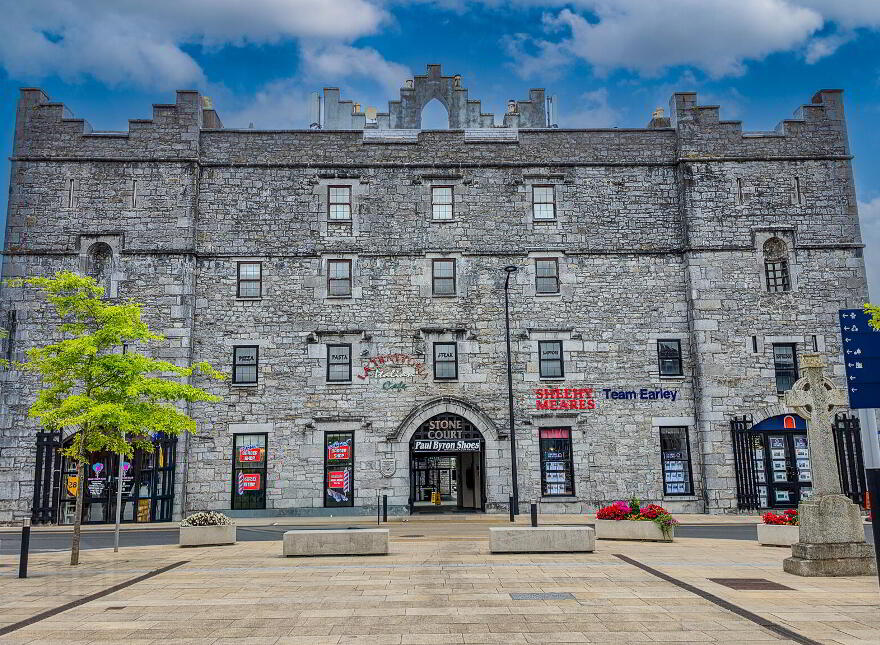 Apartment 15 Stone Court, The Square, Roscommon Town