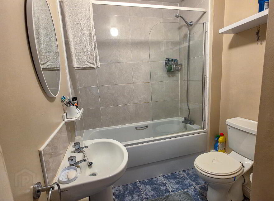 Apartment 15 Stone Court, The Square, Roscommon Town
