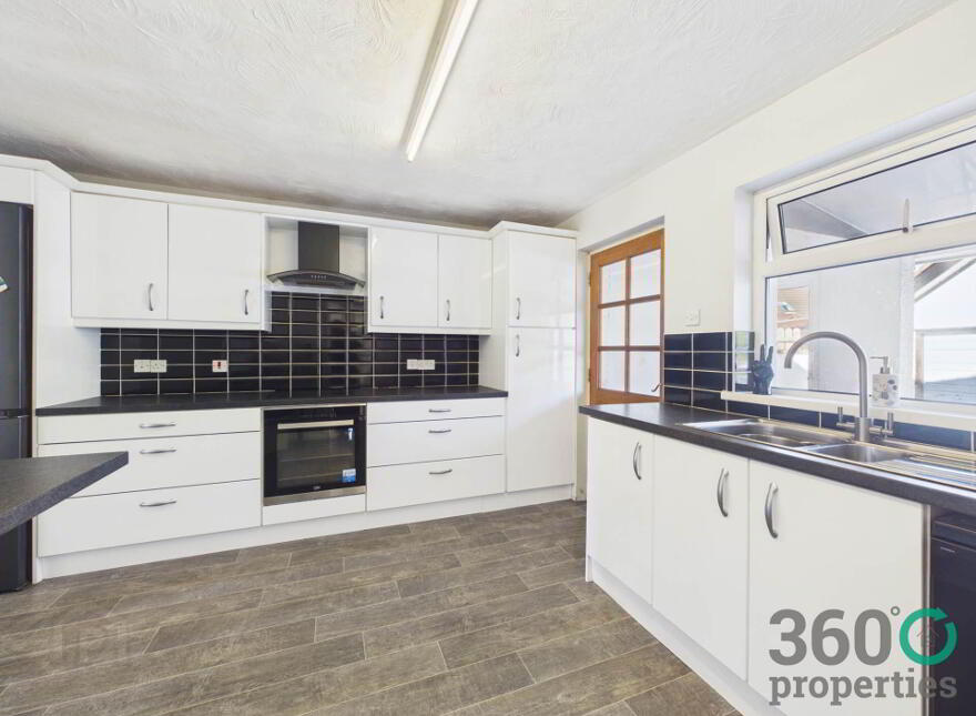 7 Willowbrook, Ballymena, BT42 3JF
