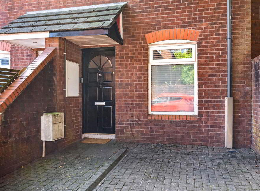 74 Salisbury Court, Belfast, BT7 1DD