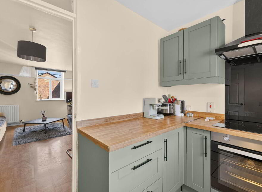 74 Salisbury Court, Belfast, BT7 1DD
