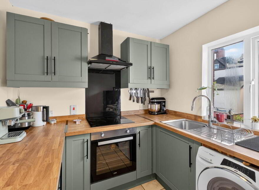 74 Salisbury Court, Belfast, BT7 1DD