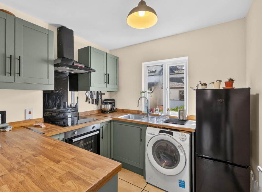 74 Salisbury Court, Belfast, BT7 1DD