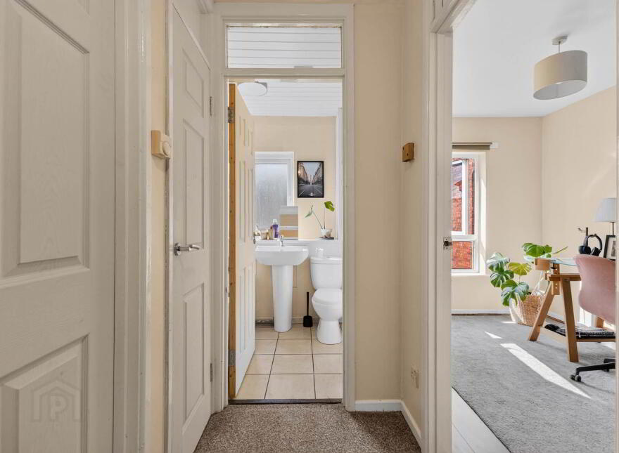 74 Salisbury Court, Belfast, BT7 1DD
