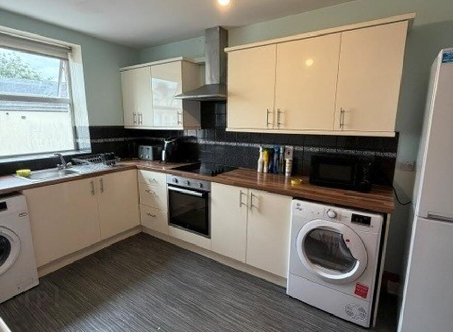 12 Ashley Avenue, Belfast, BT9 7BT