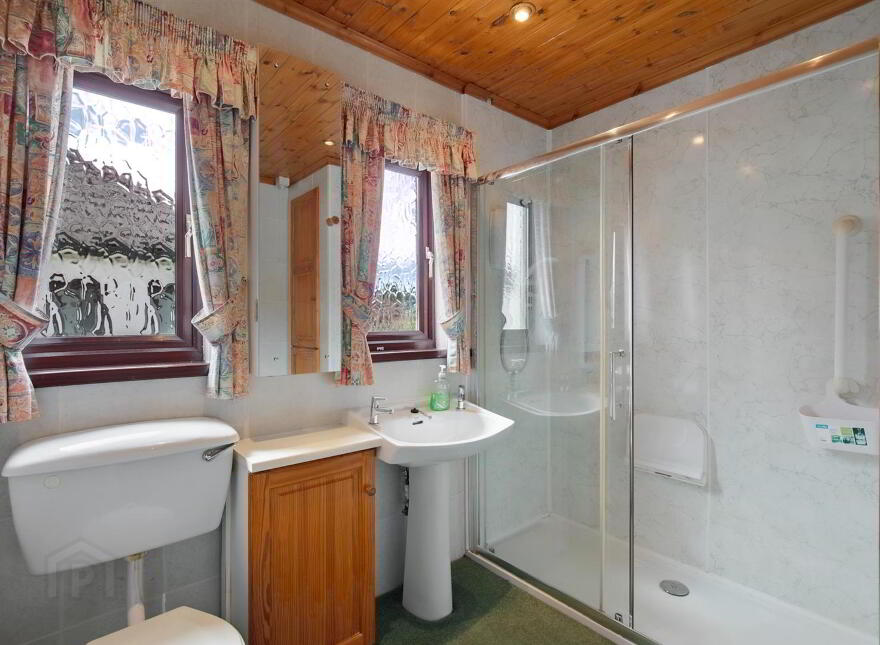 11 Laurelbank Avenue, Newtownards, BT23 4AT