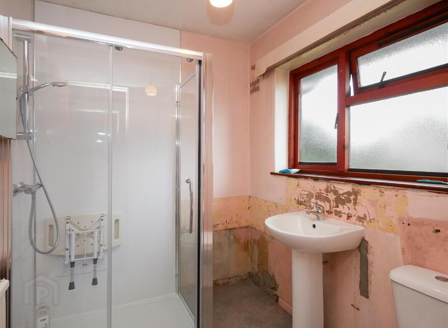 45 Knock Eden Crescent, Rosetta, Belfast, BT6 0GQ