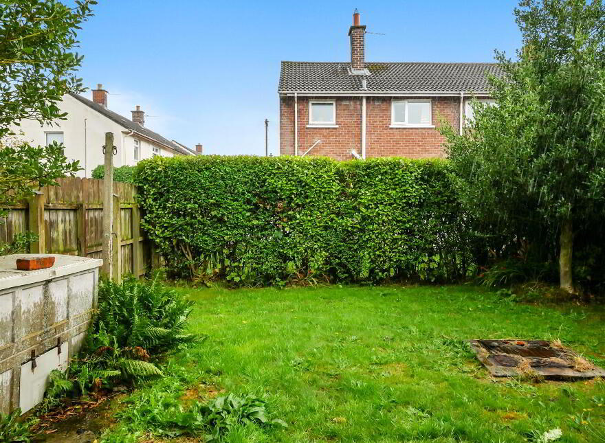 45 Knock Eden Crescent, Rosetta, Belfast, BT6 0GQ