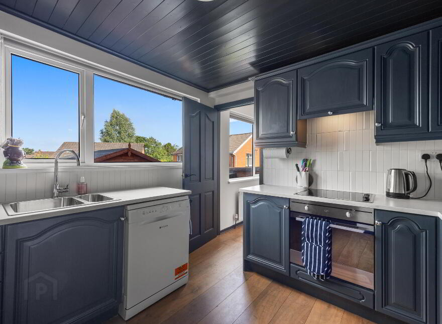18 Woodbreda Park, Belfast, BT8 7HY