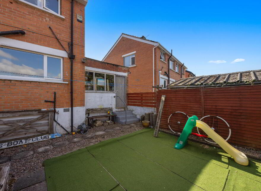 18 Woodbreda Park, Belfast, BT8 7HY