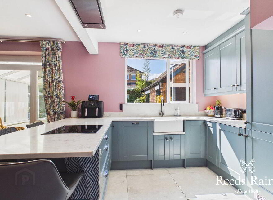 4 Abbey Gardens, Belfast, BT5 7HL