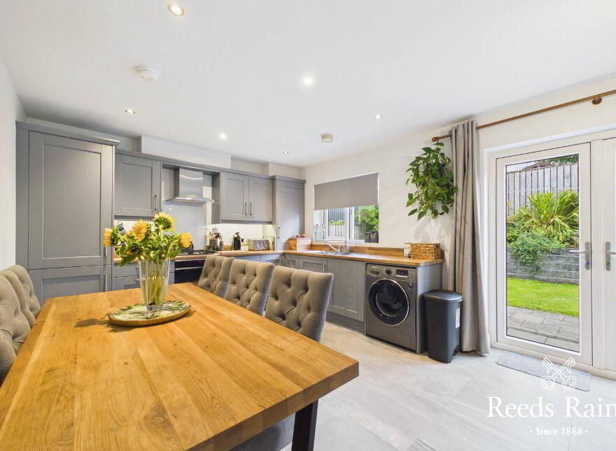 24 Woodbrook Walk, Lisburn, BT28 2ZY