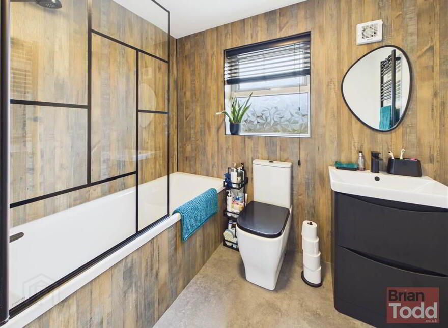 Walnut Green, Larne, BT40 2WP