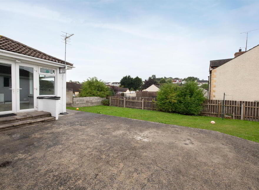 116 Bishops Brae Avenue, Downpatrick, BT30 6TQ