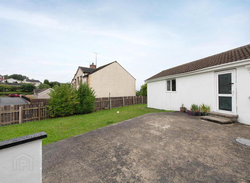 116 Bishops Brae Avenue, Downpatrick, BT30 6TQ