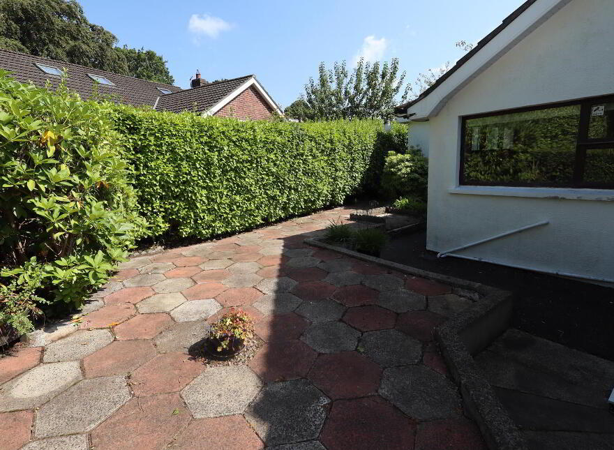 4 Glen Crescent, Jordanstown, Newtownabbey, BT37 0RZ