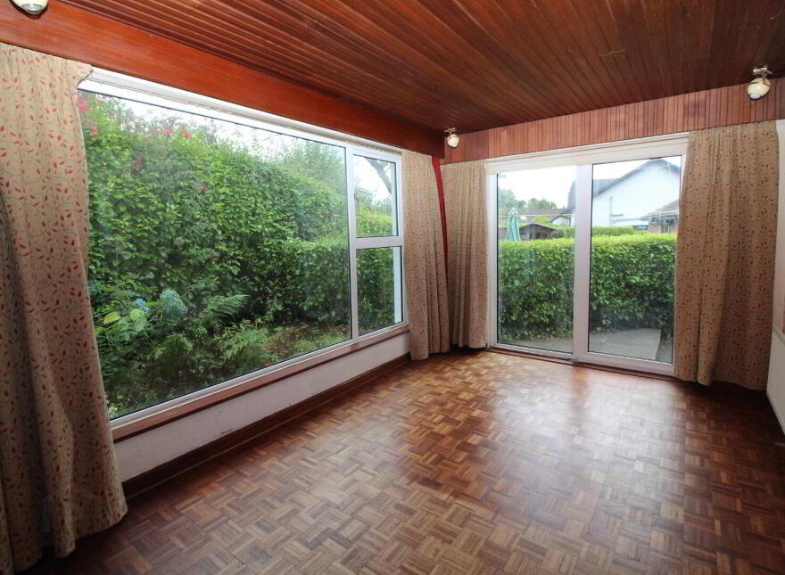 4 Glen Crescent, Jordanstown, Newtownabbey, BT37 0RZ