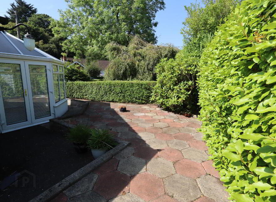 4 Glen Crescent, Jordanstown, Newtownabbey, BT37 0RZ