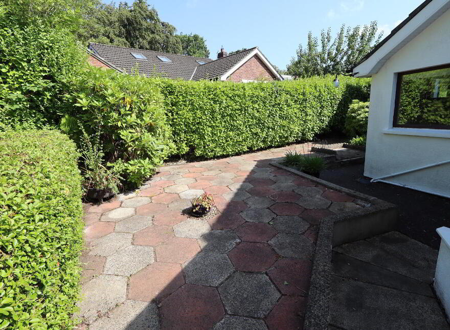 4 Glen Crescent, Jordanstown, Newtownabbey, BT37 0RZ
