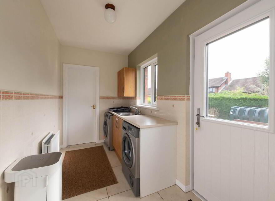 1 Meadowlands, Jordanstown, Newtownabbey, BT37 0UR