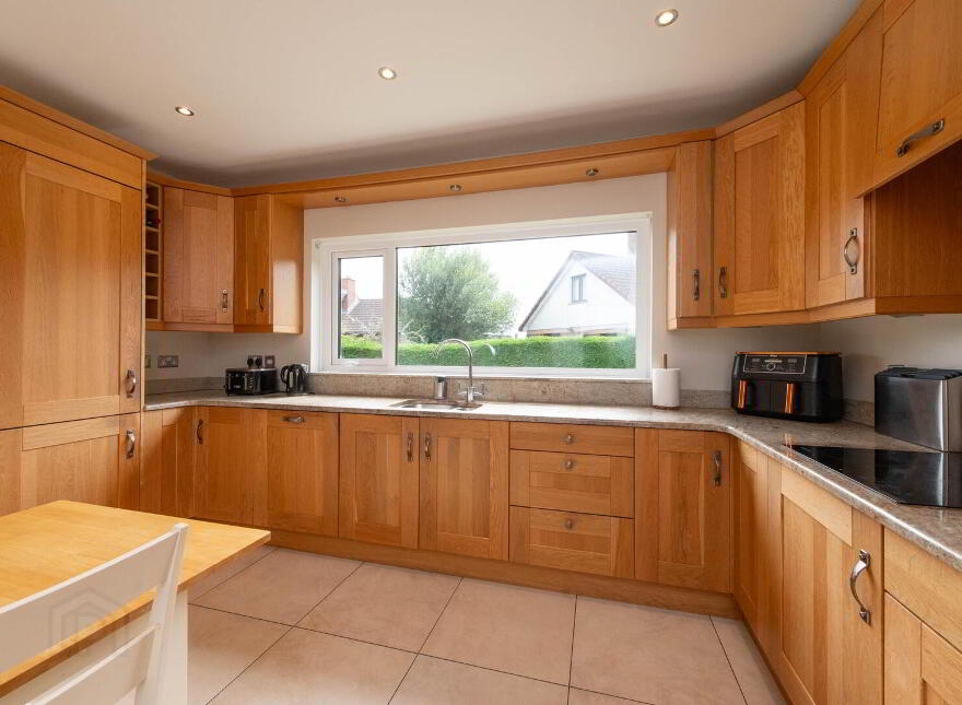 1 Meadowlands, Jordanstown, Newtownabbey, BT37 0UR