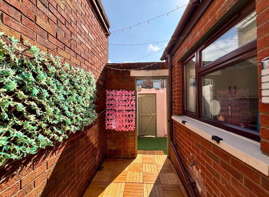 15 Cliftonville Drive, Belfast, BT14 6LR