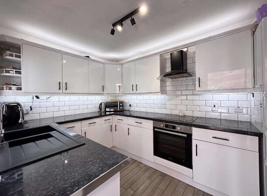 15 Cliftonville Drive, Belfast, BT14 6LR
