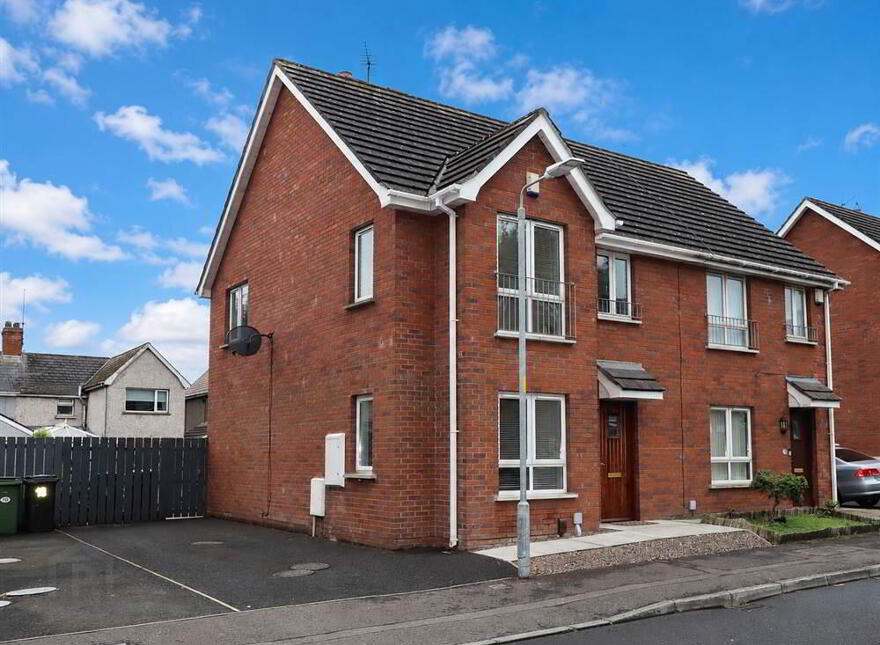 8 Laganville Park, Knockmore Road, Lisburn, BT28 2GF photo