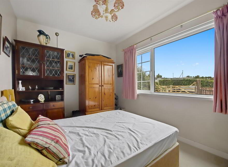 126 Lisburn Road, Ballynahinch, BT24 8TS