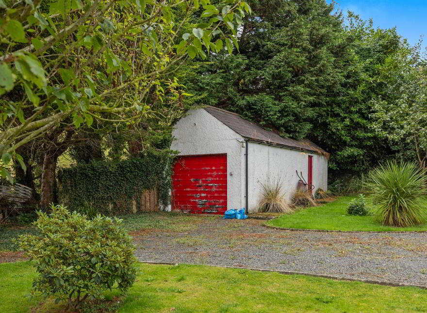 126 Lisburn Road, Ballynahinch, BT24 8TS