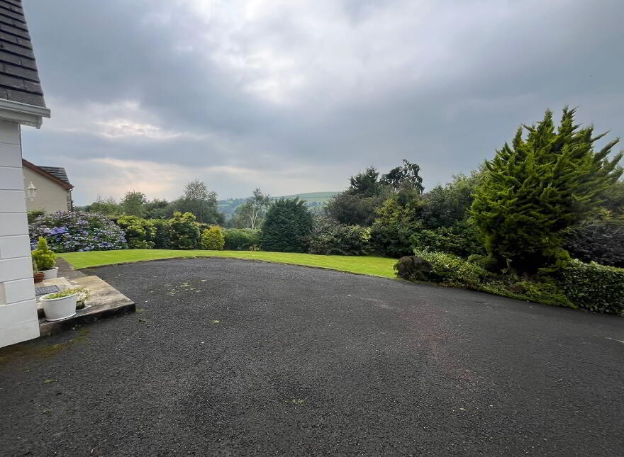5 Woodfield, Prehen, Londonderry, BT47 2SZ