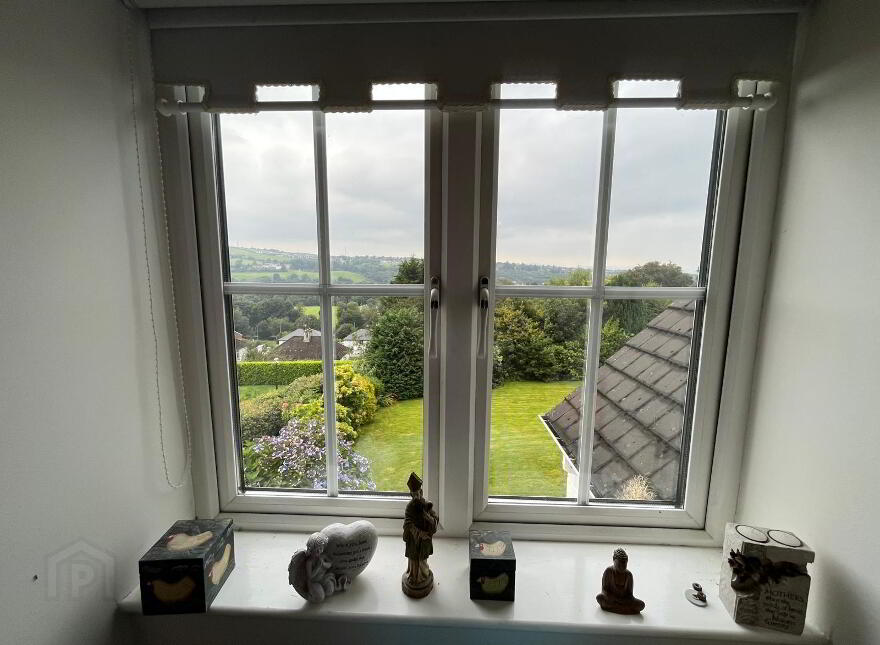 5 Woodfield, Prehen, Londonderry, BT47 2SZ