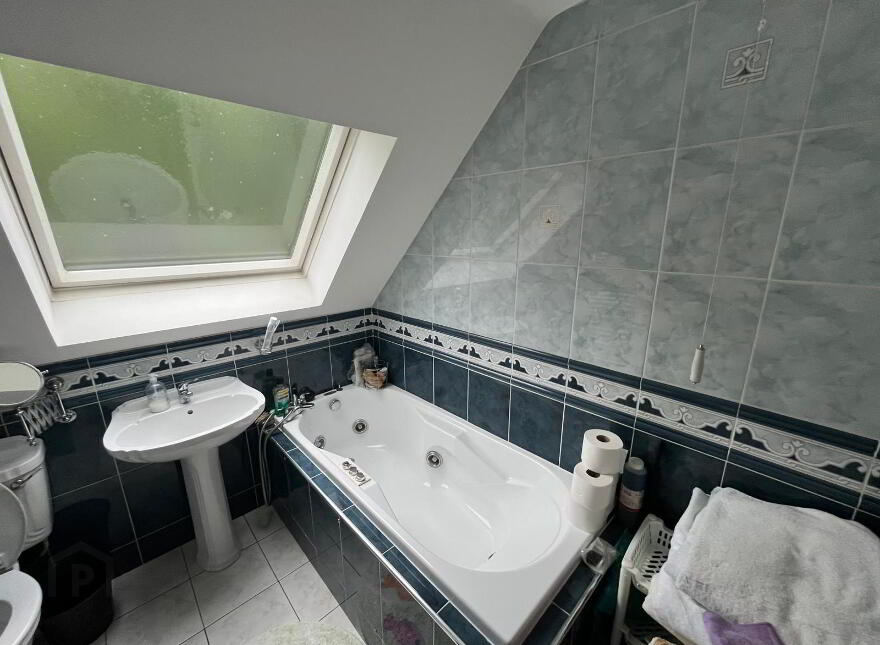 5 Woodfield, Prehen, Londonderry, BT47 2SZ