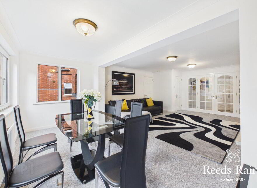 Apartment 3 1A Deramore Park South, Malone, Belfast, BT9 5JY