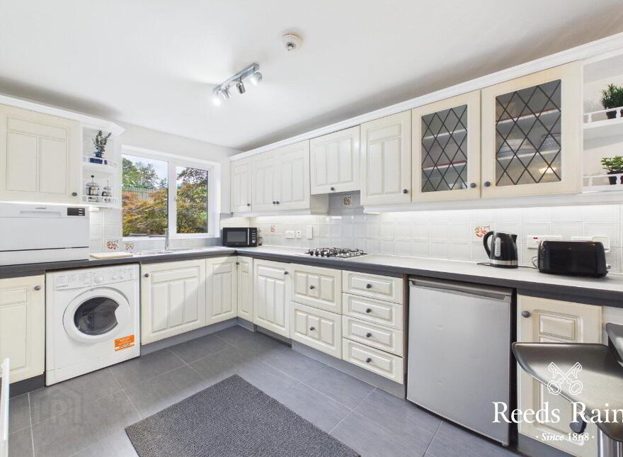 Apartment 3 1A Deramore Park South, Malone, Belfast, BT9 5JY