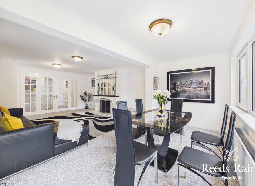 Apartment 3 1A Deramore Park South, Malone, Belfast, BT9 5JY